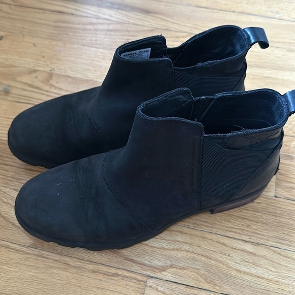 Sorel sz 9 black leather Emelie flat black boot great pre owned condition - Picture 1 of 6